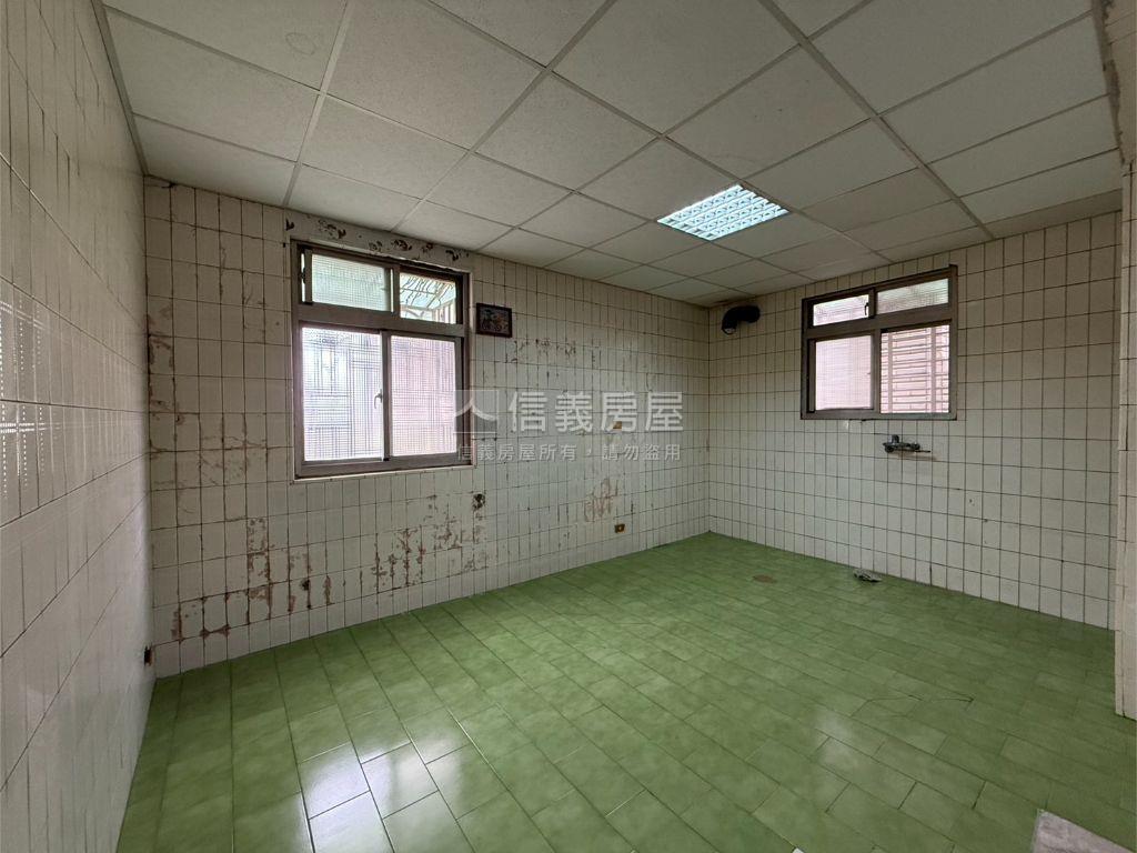 仁政街一層一戶景觀公寓房屋室內格局與周邊環境