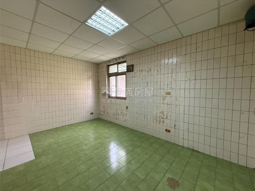 仁政街一層一戶景觀公寓房屋室內格局與周邊環境