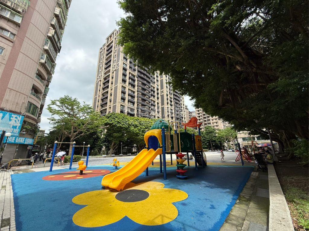 仁政街一層一戶景觀公寓房屋室內格局與周邊環境