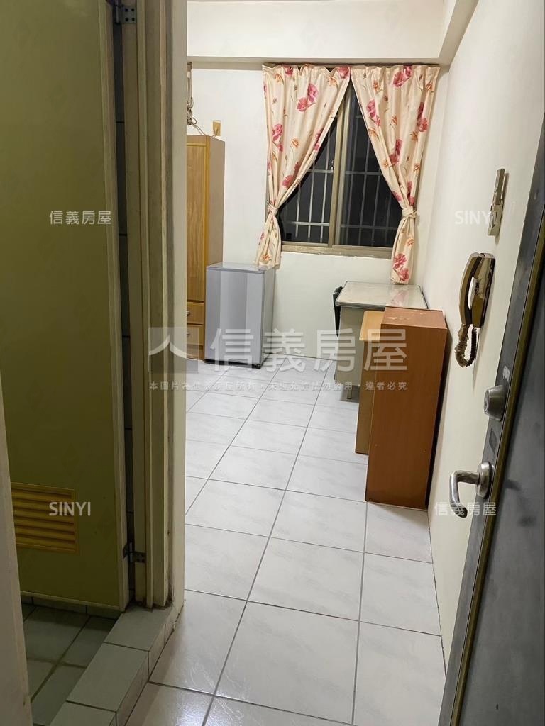 勤益科大收租套房Ａ房屋室內格局與周邊環境