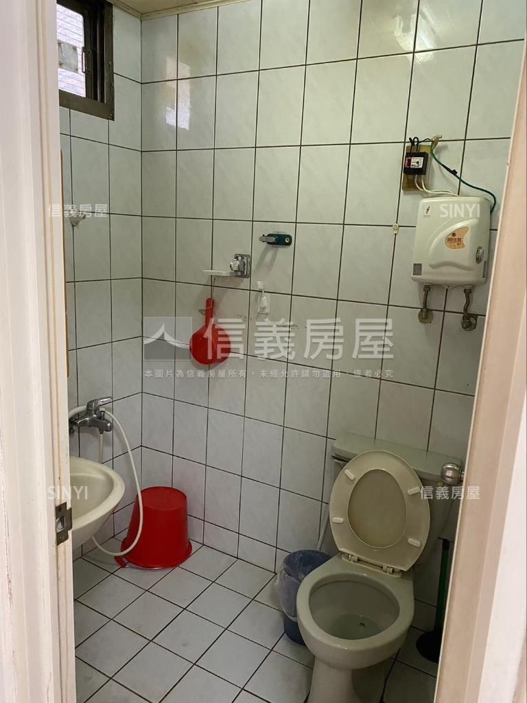 勤益科大收租套房Ａ房屋室內格局與周邊環境