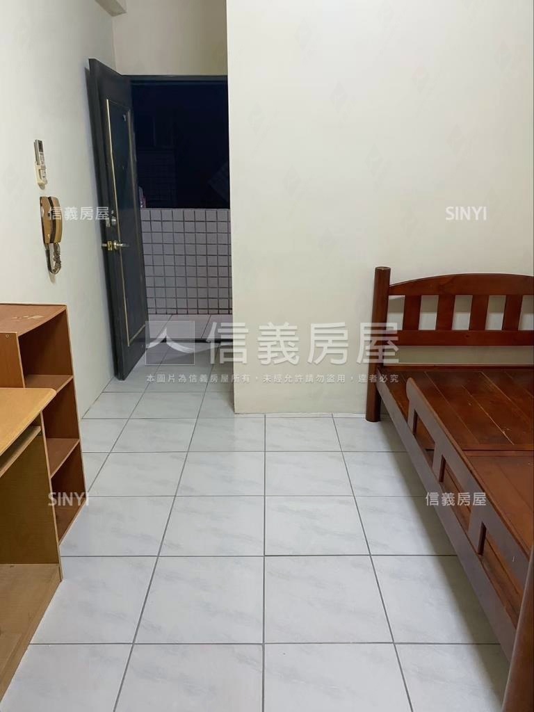 勤益科大收租套房Ａ房屋室內格局與周邊環境