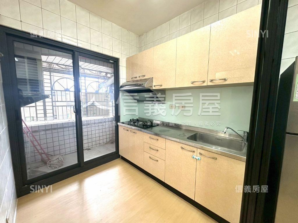 軍翰天下溫馨兩房房屋室內格局與周邊環境