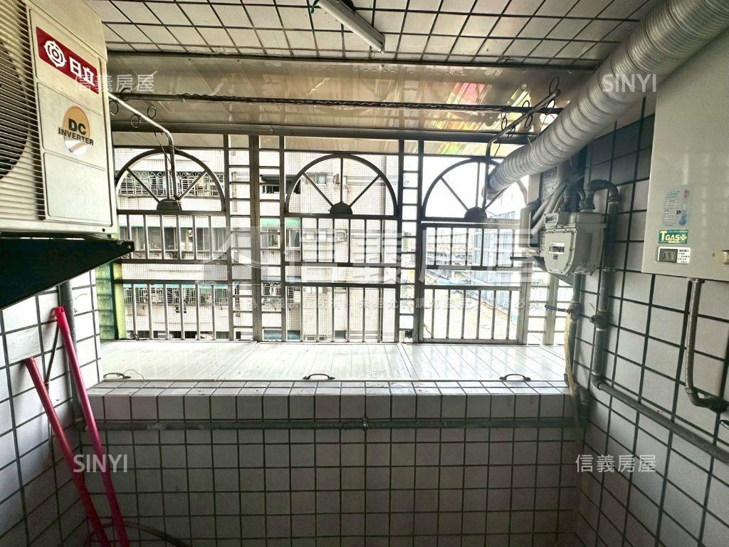 軍翰天下溫馨兩房房屋室內格局與周邊環境