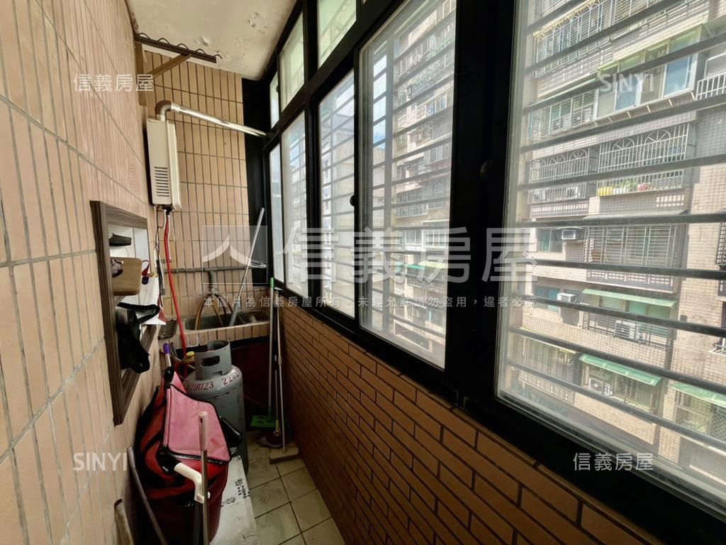 九芎５樓美寓頂加房屋室內格局與周邊環境