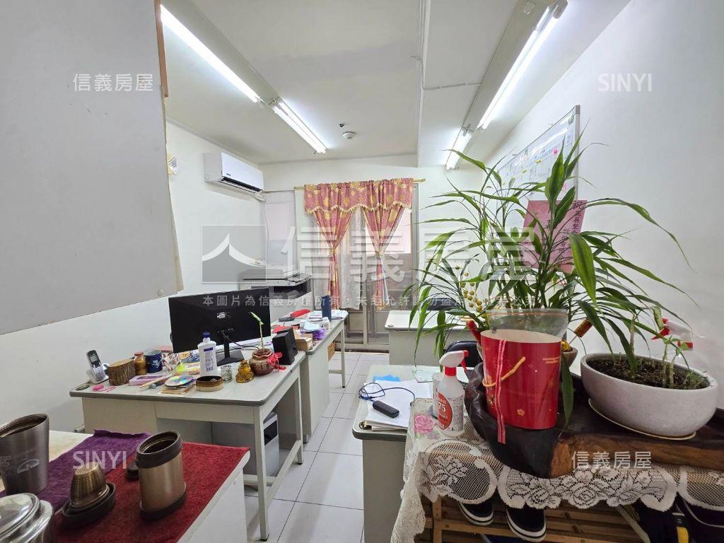 近桃園火車站在統領旁商辦房屋室內格局與周邊環境