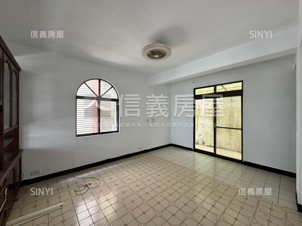 白馬山莊房屋室內格局與周邊環境