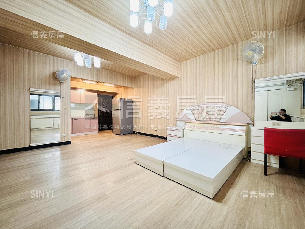 捷運中山國小電梯首購居房屋室內格局與周邊環境