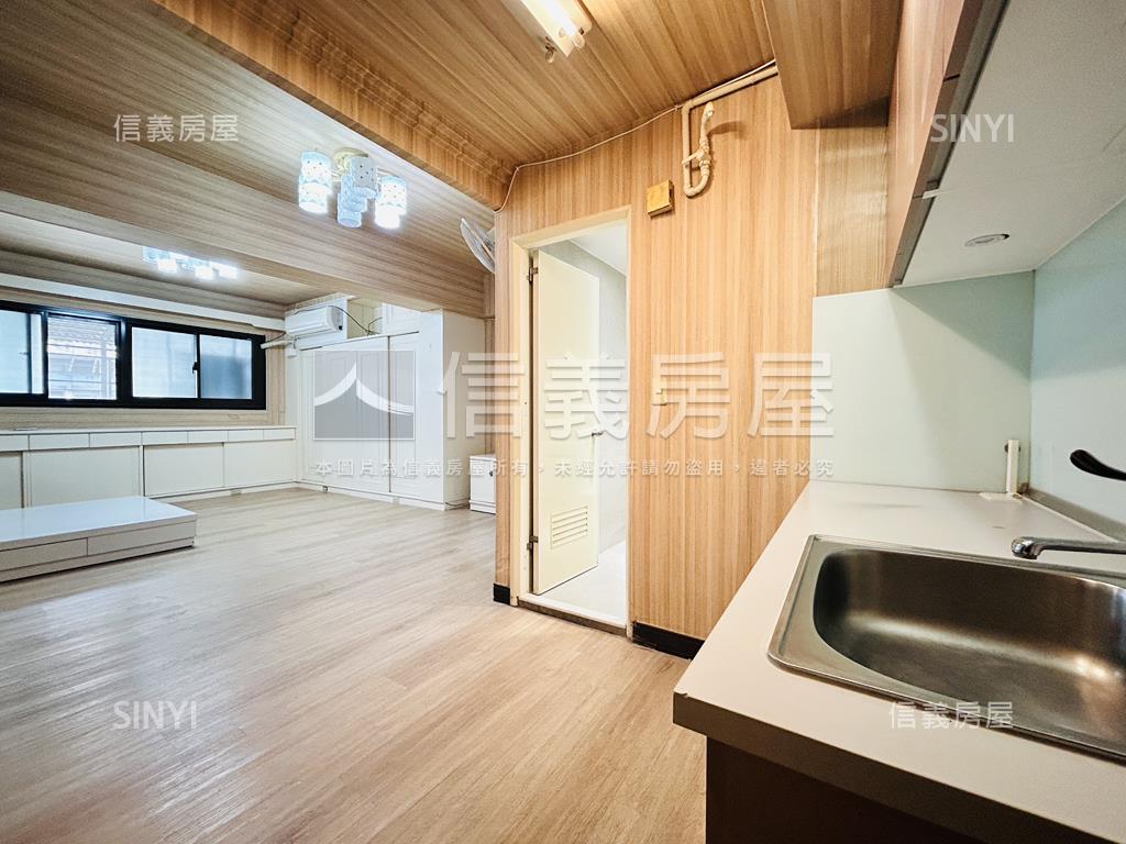 捷運中山國小電梯首購居房屋室內格局與周邊環境