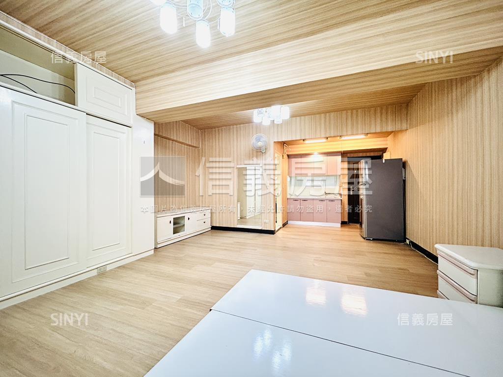 捷運中山國小電梯首購居房屋室內格局與周邊環境