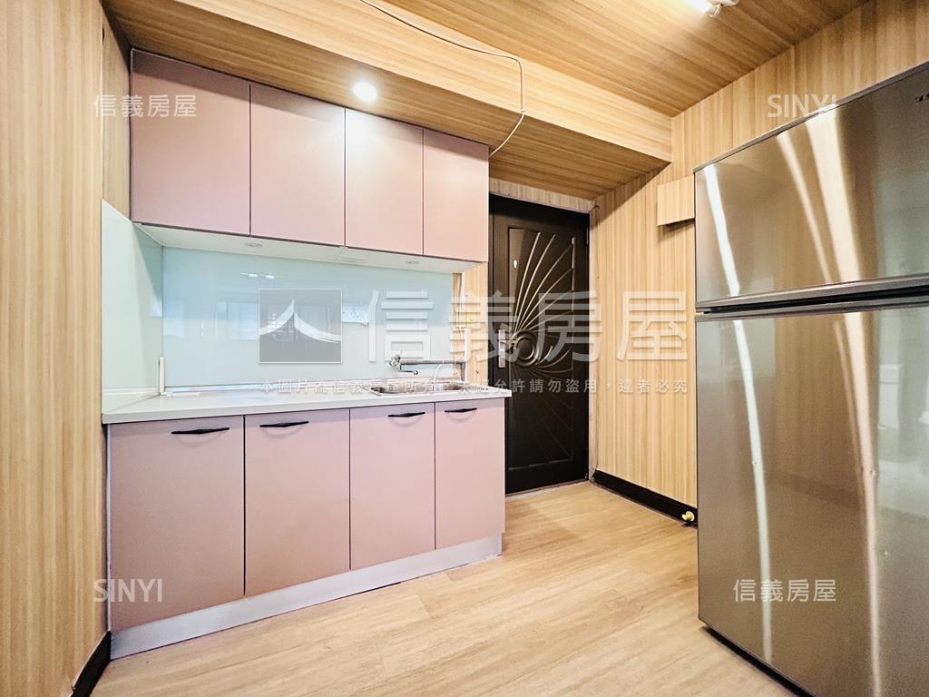 捷運中山國小電梯首購居房屋室內格局與周邊環境