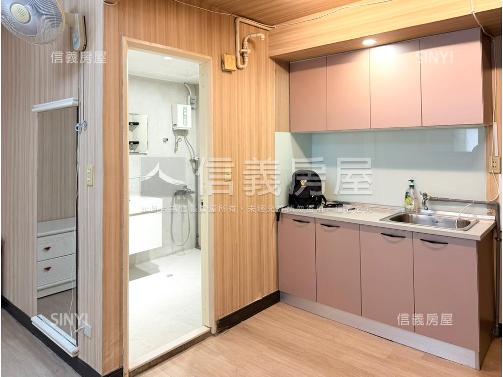 捷運中山國小電梯首購居房屋室內格局與周邊環境