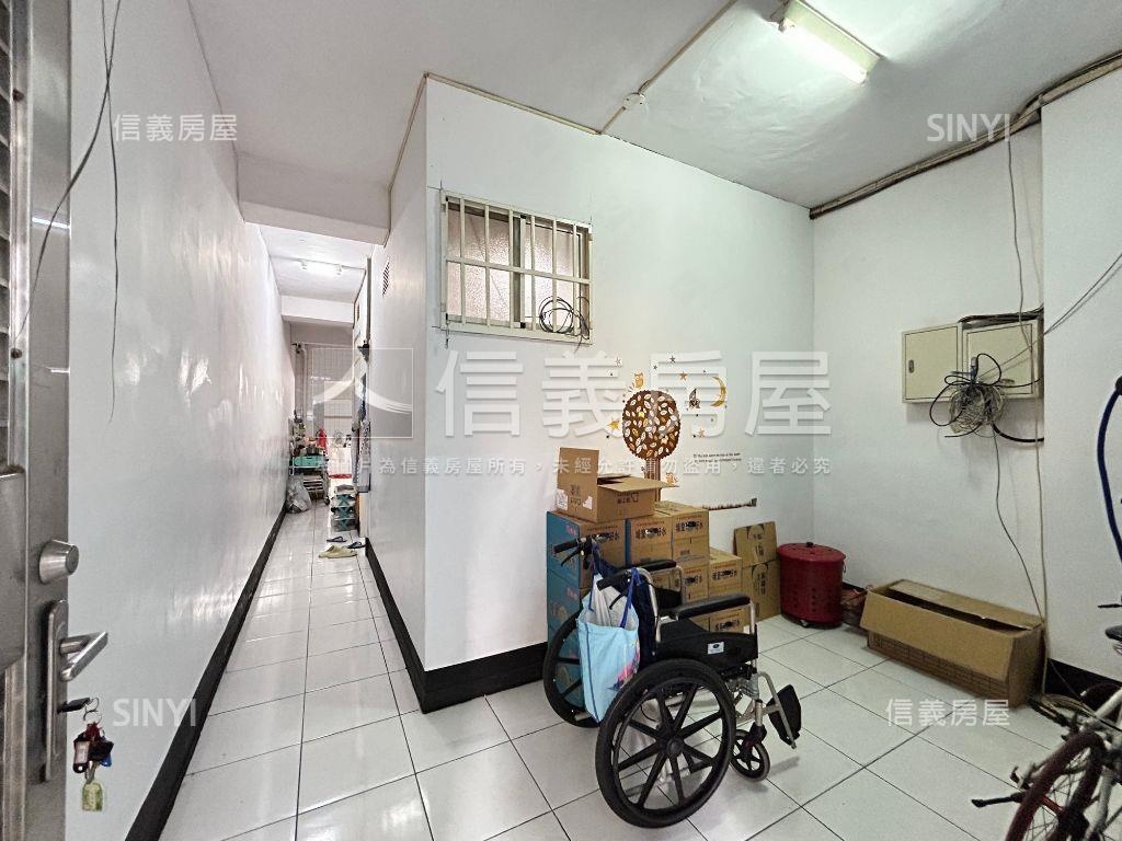 低總價精華商圈收租透天房屋室內格局與周邊環境
