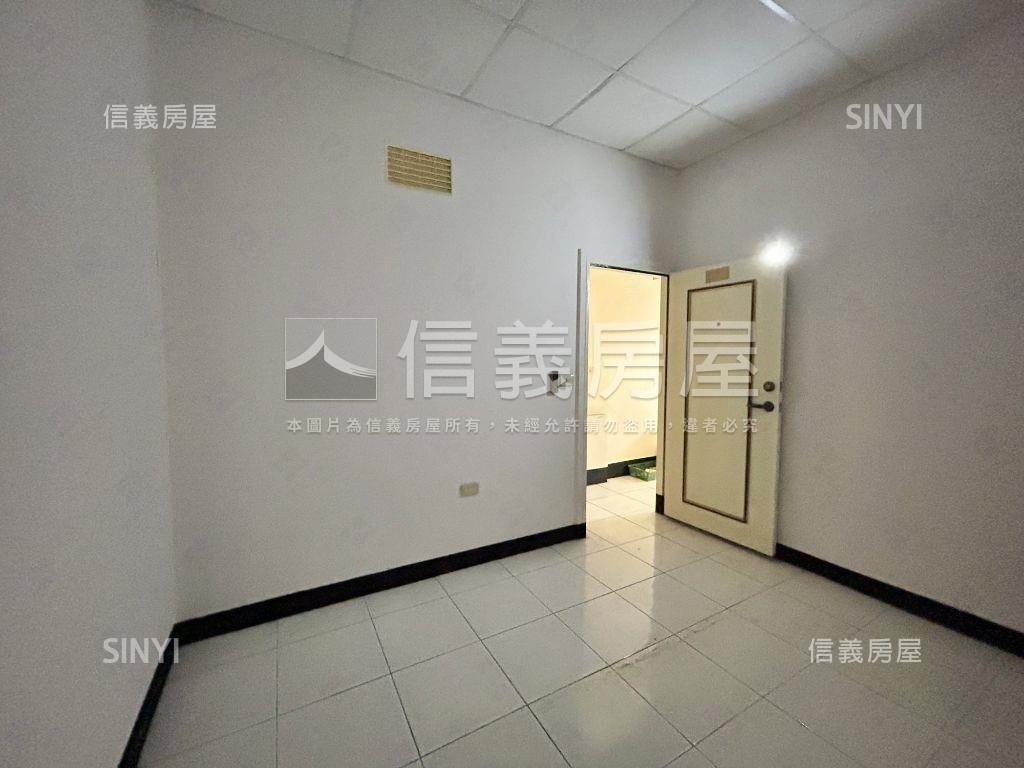 低總價精華商圈收租透天房屋室內格局與周邊環境