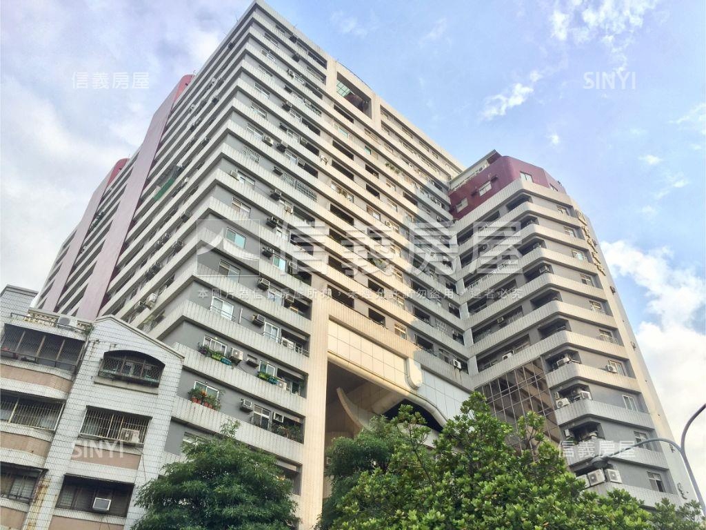 農１６高樓３房平車生活宅房屋室內格局與周邊環境
