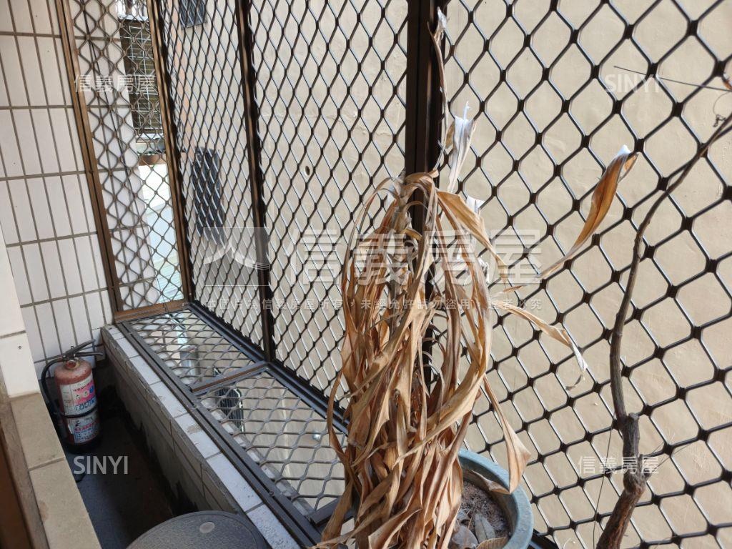 三面採光近１４期捷運美寓房屋室內格局與周邊環境