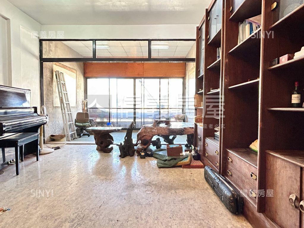 稀有釋出近美術館臨路透天房屋室內格局與周邊環境