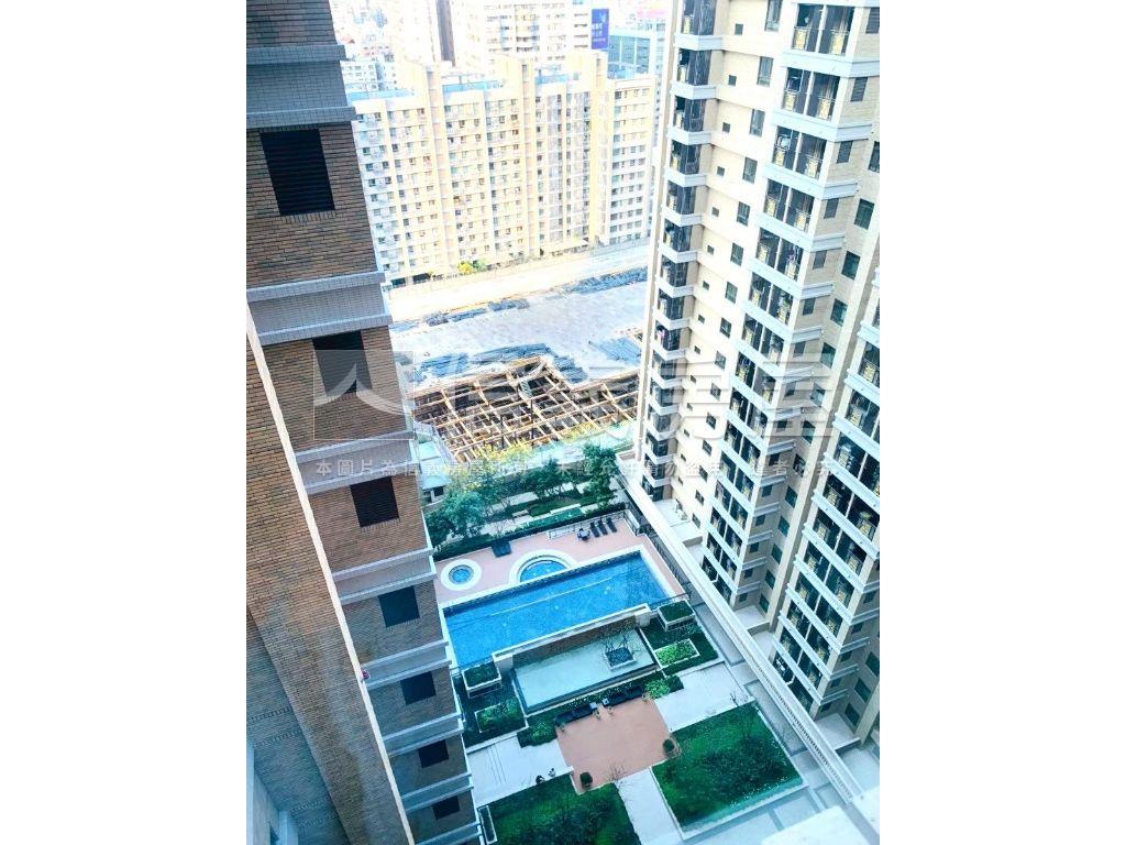 微笑世紀２房平車房屋室內格局與周邊環境