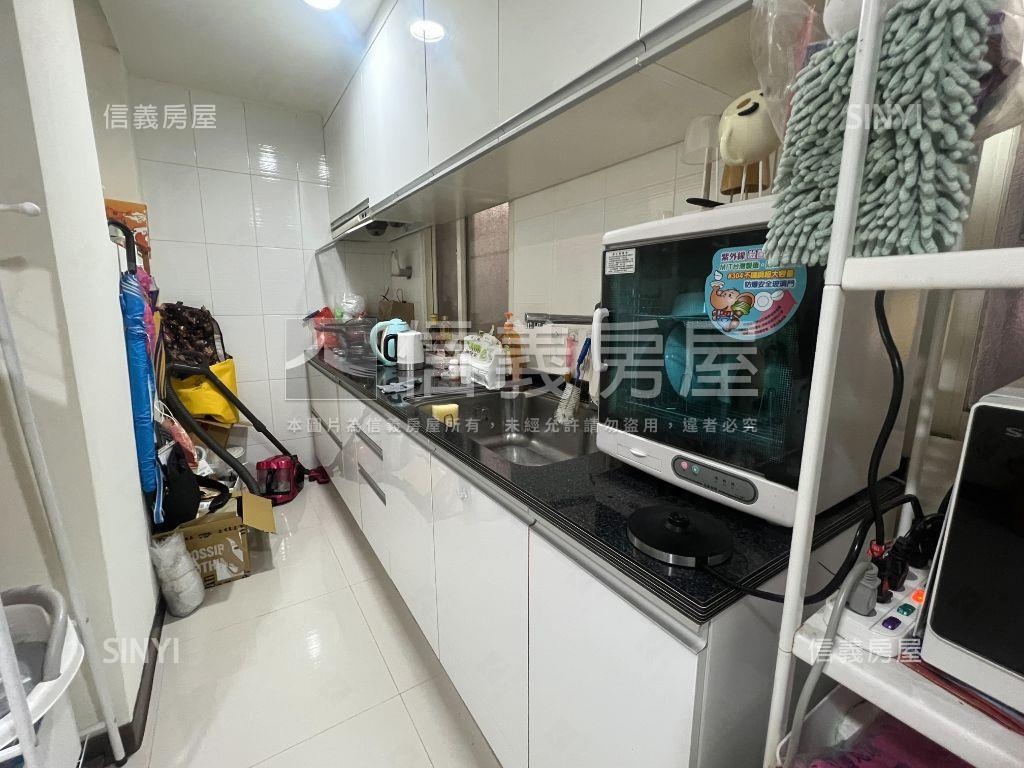 三和捷運溫馨頂加房屋室內格局與周邊環境