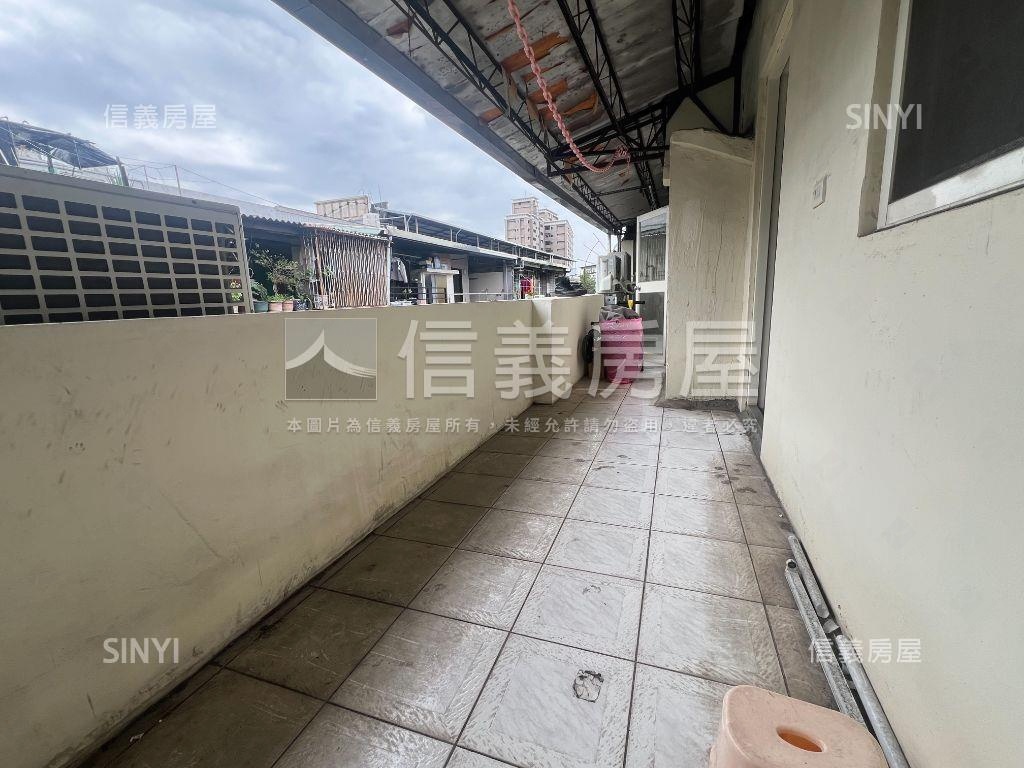 三和捷運溫馨頂加房屋室內格局與周邊環境