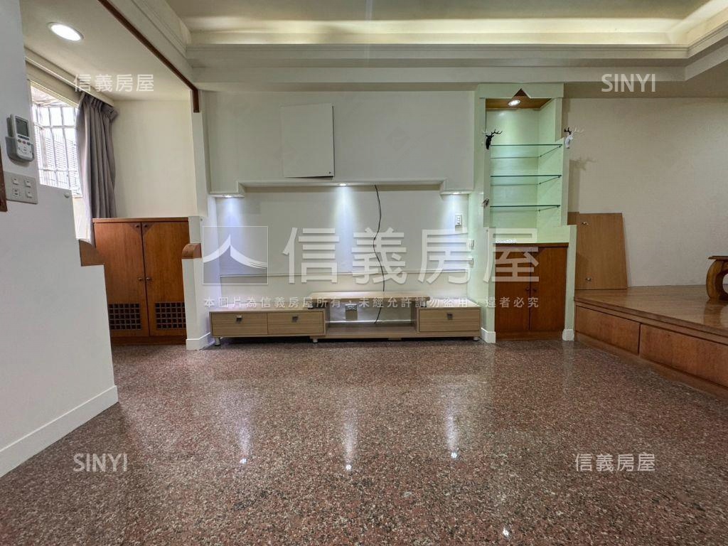 帥近四維國小站裝潢三房房屋室內格局與周邊環境