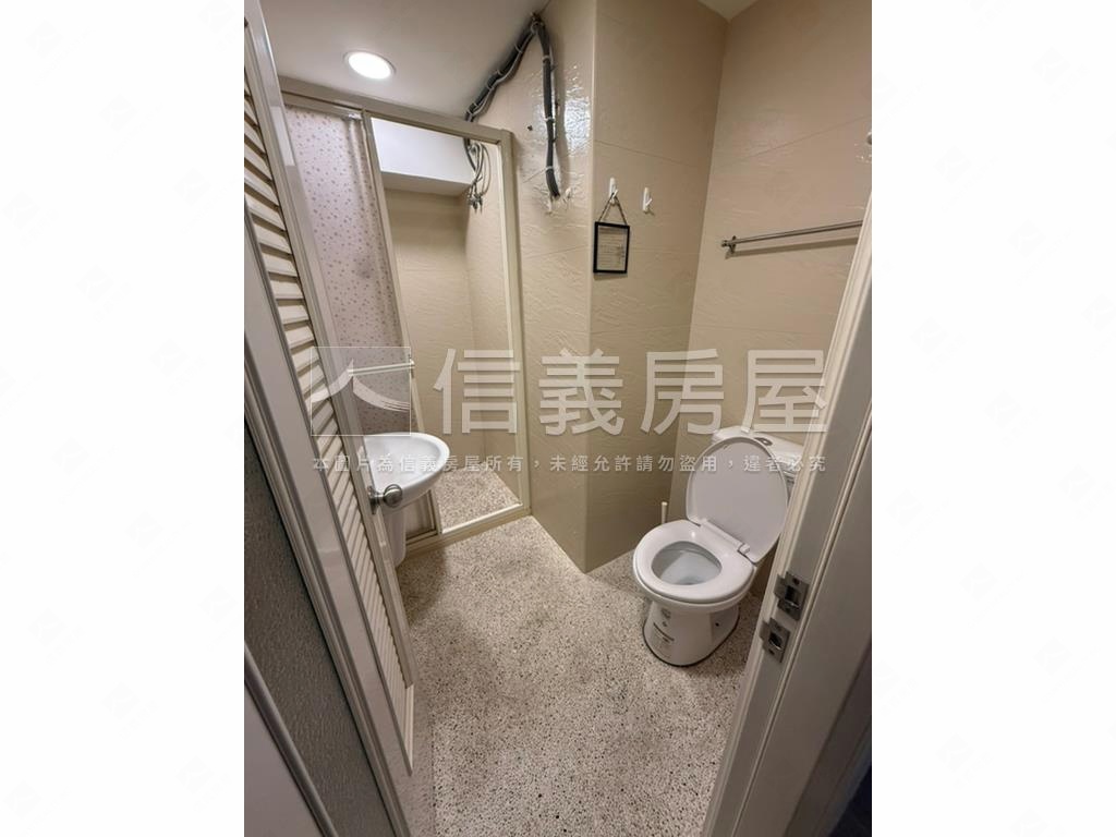 雙連捷運美裝２房房屋室內格局與周邊環境