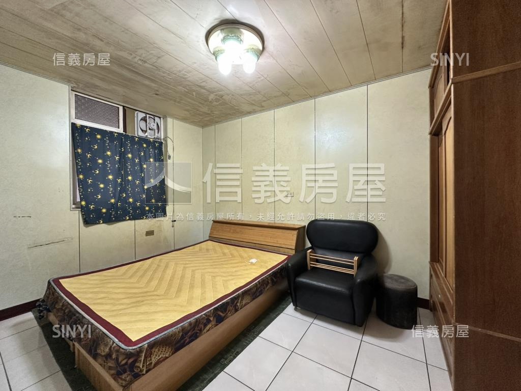 熱鬧的鳳鳴重劃區三樓公寓房屋室內格局與周邊環境