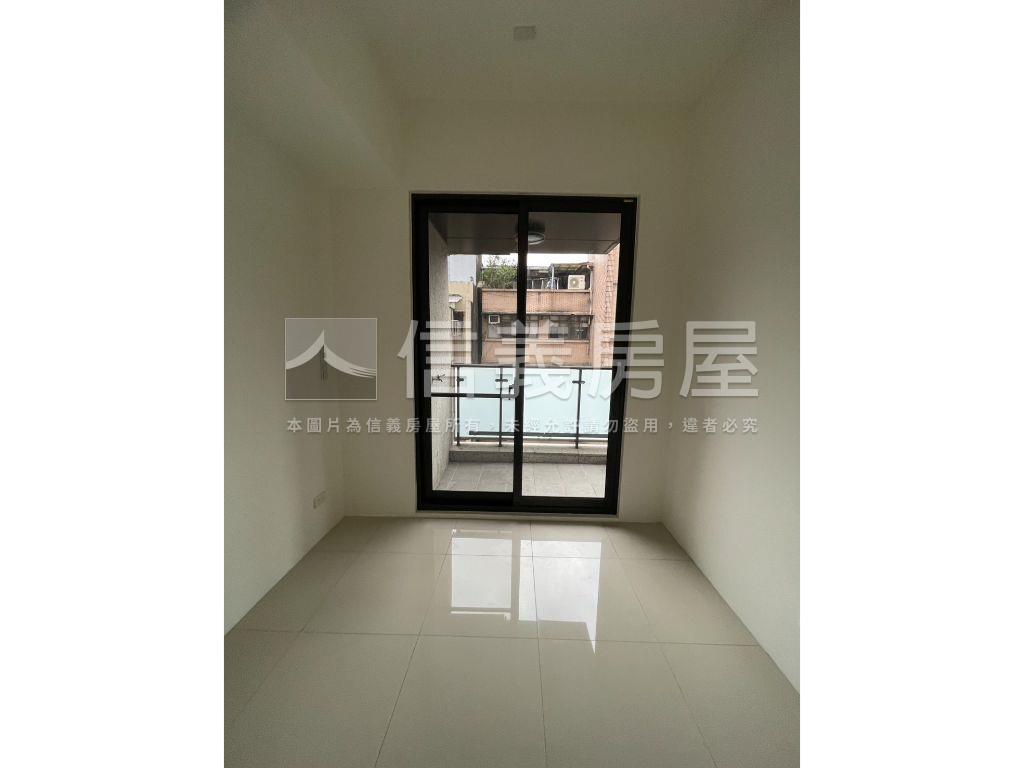 華山公園方正兩房附車位房屋室內格局與周邊環境