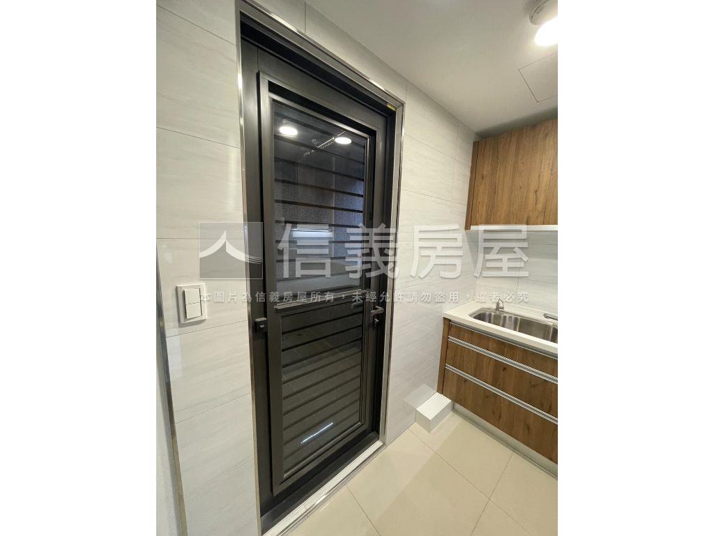 華山公園方正兩房附車位房屋室內格局與周邊環境