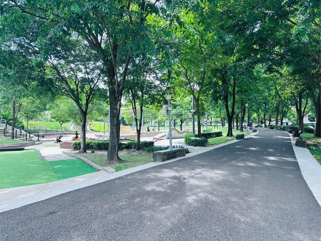 華山公園漂亮兩房車位房屋室內格局與周邊環境