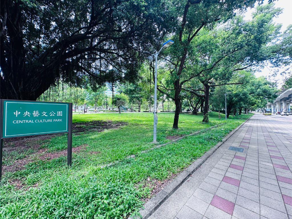 華山公園漂亮兩房車位房屋室內格局與周邊環境