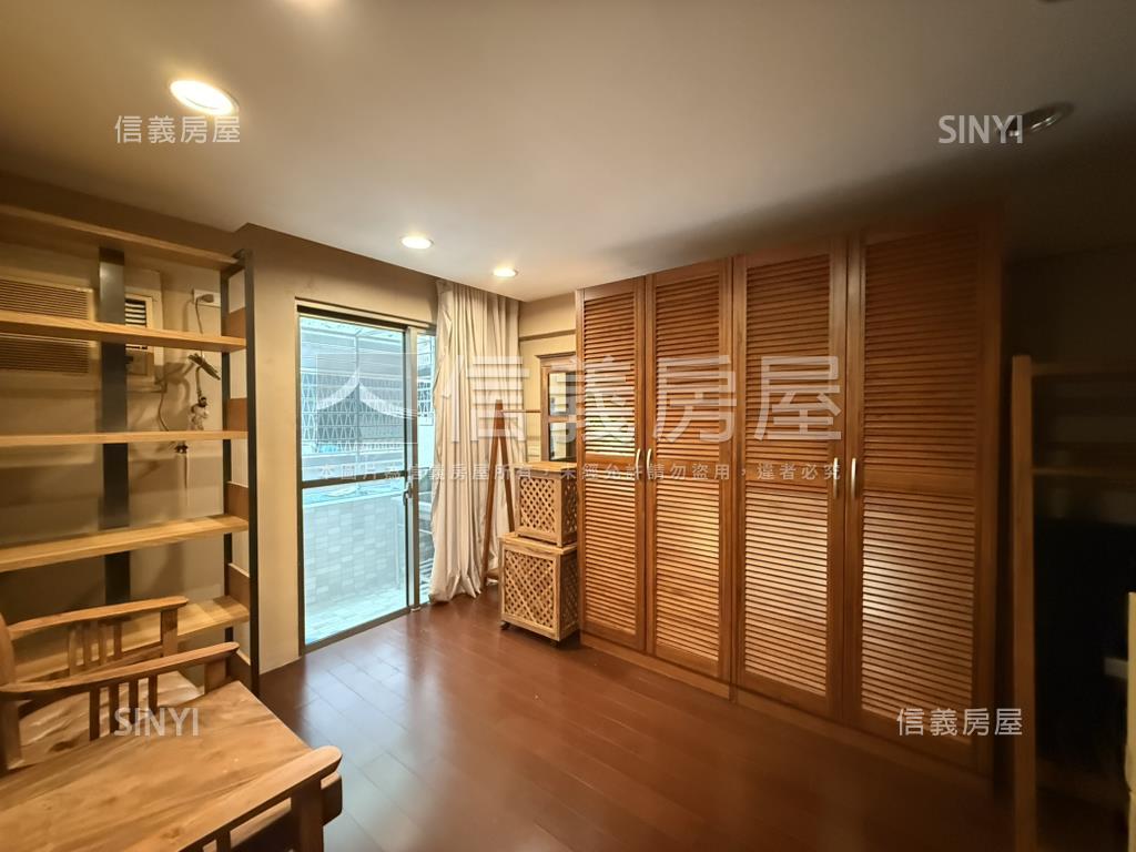 稀有國泰面公園靜巷雙併房屋室內格局與周邊環境