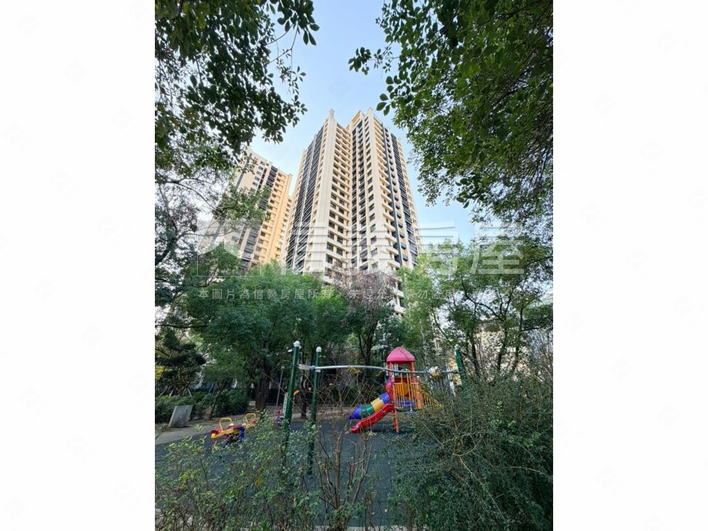 浩瀚森之道面園道三房平車房屋室內格局與周邊環境