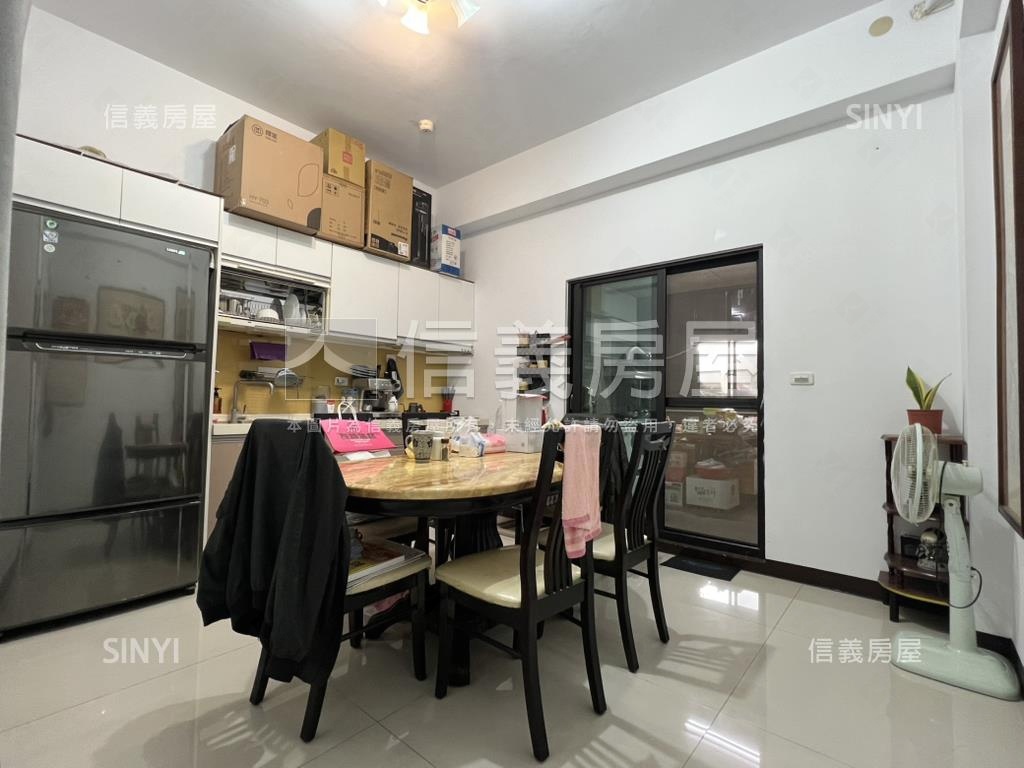 近大灣屋況佳美透房屋室內格局與周邊環境