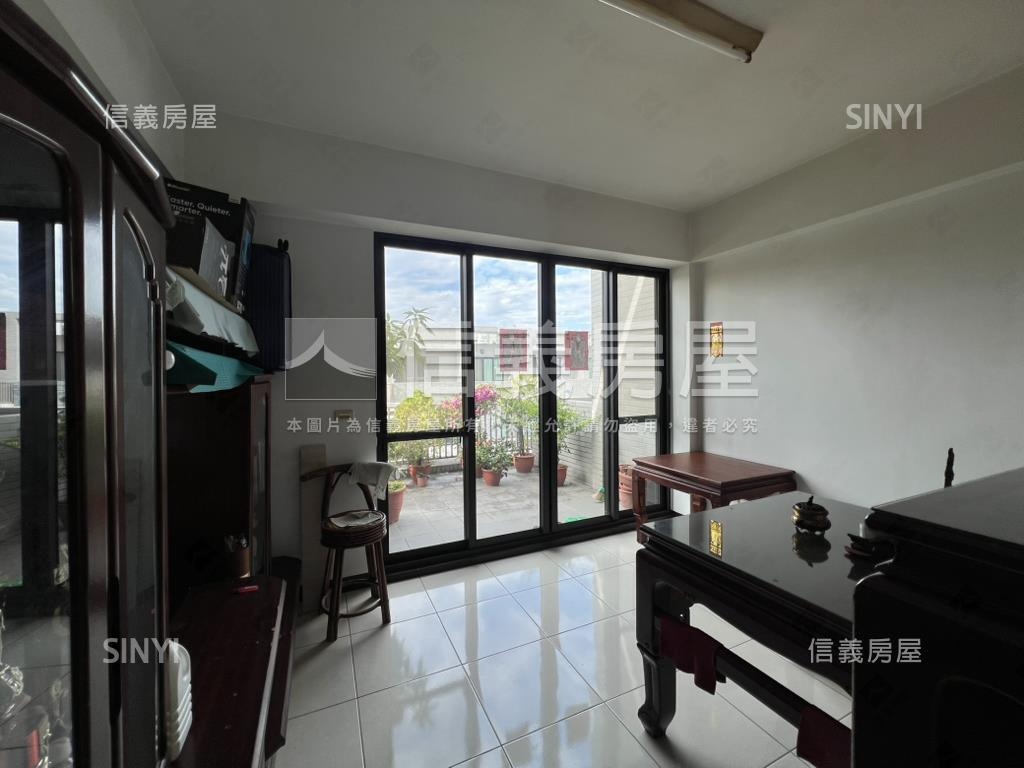 近大灣屋況佳美透房屋室內格局與周邊環境