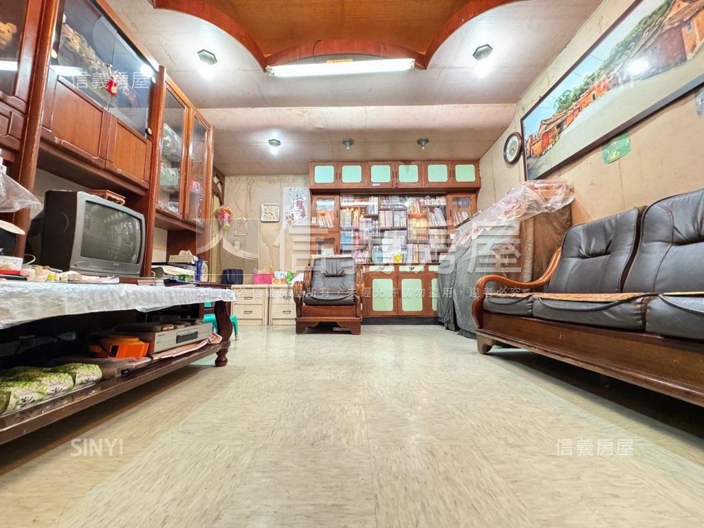 明德捷運三樓方正公寓房屋室內格局與周邊環境