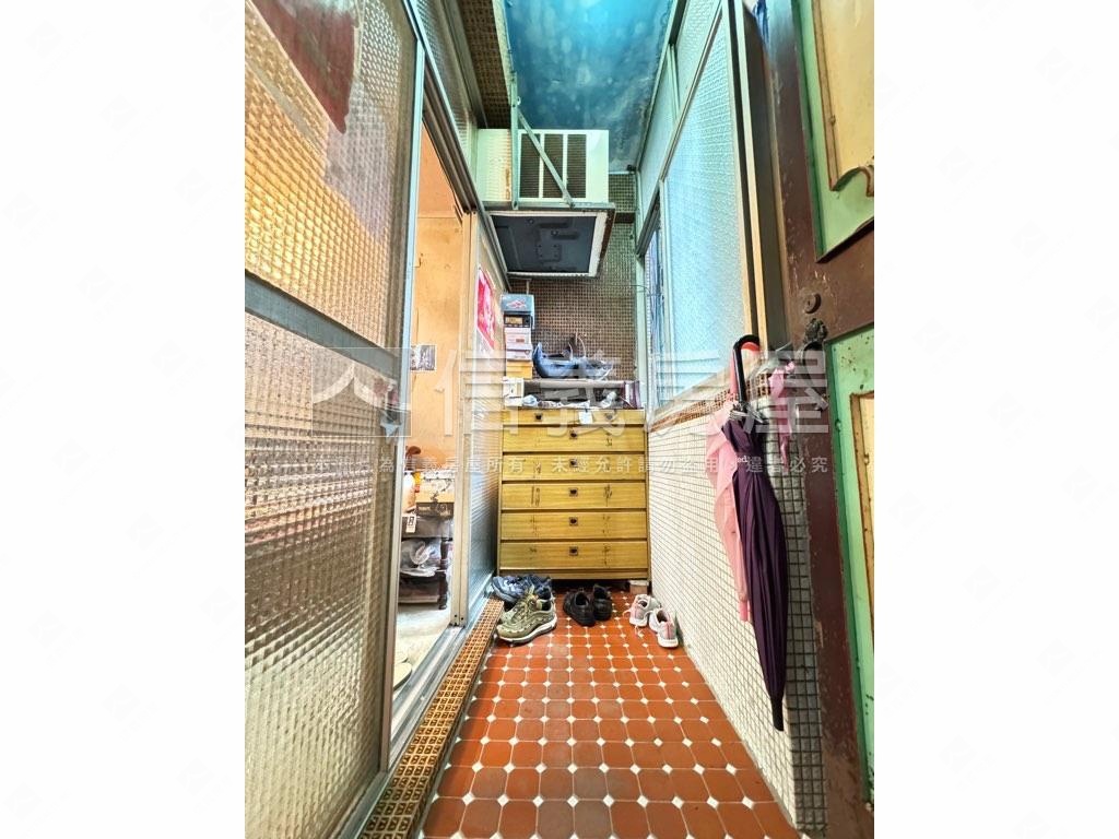 明德捷運三樓方正公寓房屋室內格局與周邊環境