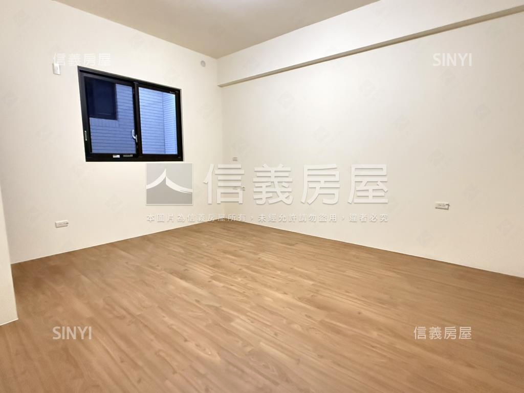 全新雙車別墅前院停車房屋室內格局與周邊環境