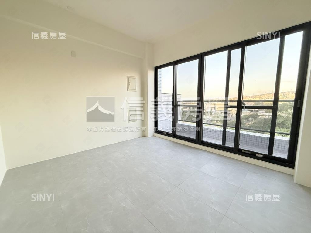 全新雙車別墅前院停車房屋室內格局與周邊環境