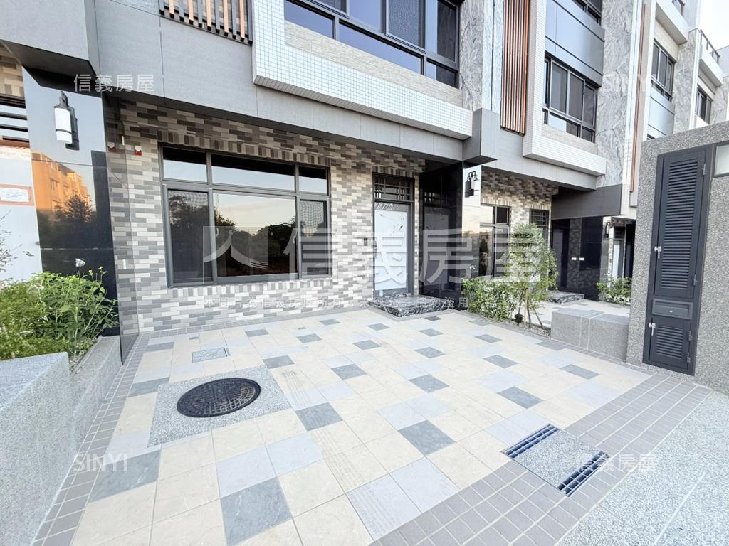 全新雙車別墅前院停車房屋室內格局與周邊環境