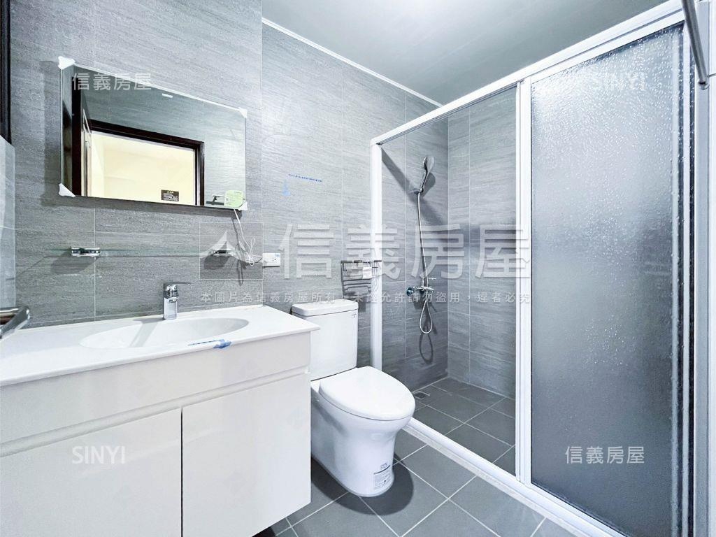 專任全新雙車別墅前院停車房屋室內格局與周邊環境