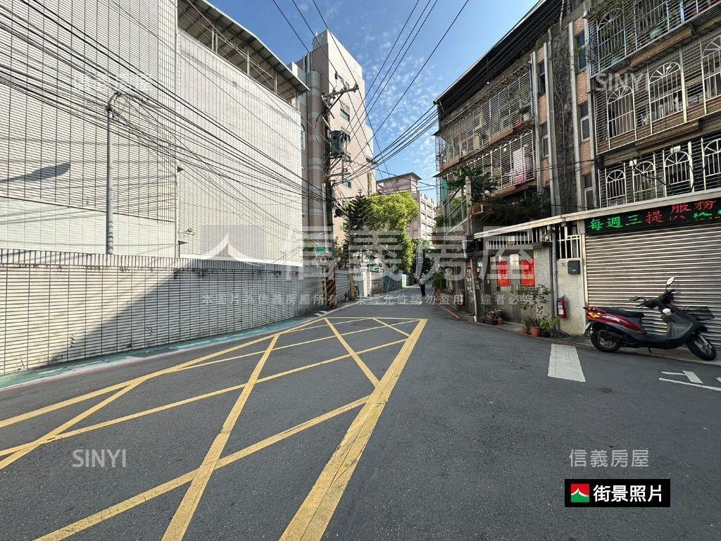 新埔捷運。公寓三樓房屋室內格局與周邊環境