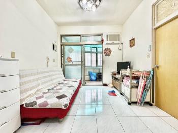 新埔捷運。公寓三樓