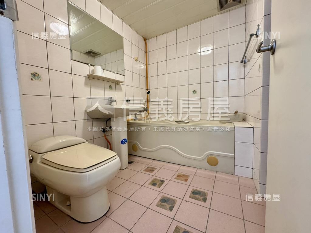 民生東１０１景觀頂加華廈房屋室內格局與周邊環境