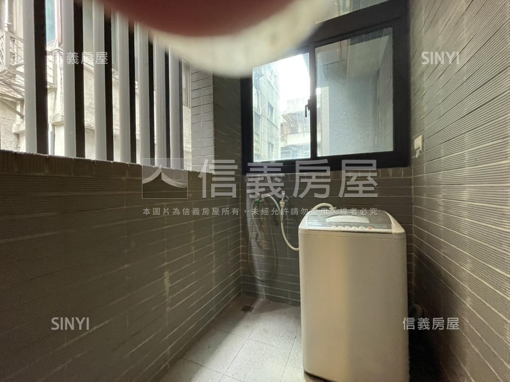 松江路電梯附車位房屋室內格局與周邊環境