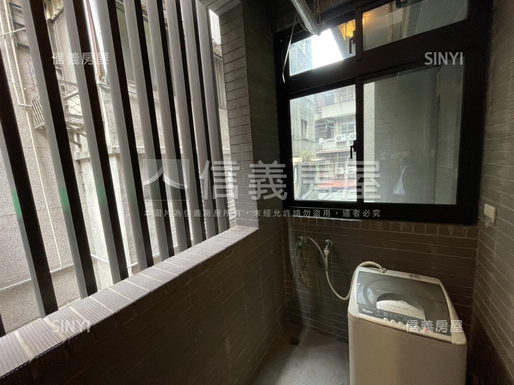 松江路電梯附車位房屋室內格局與周邊環境