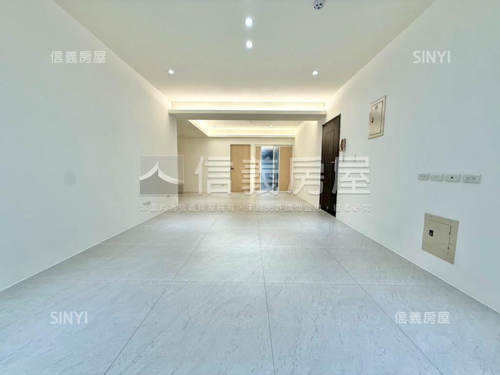 專任中興路簡約機能美寓房屋室內格局與周邊環境