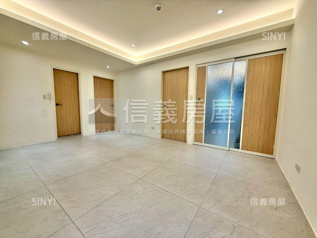 專任中興路簡約機能美寓房屋室內格局與周邊環境