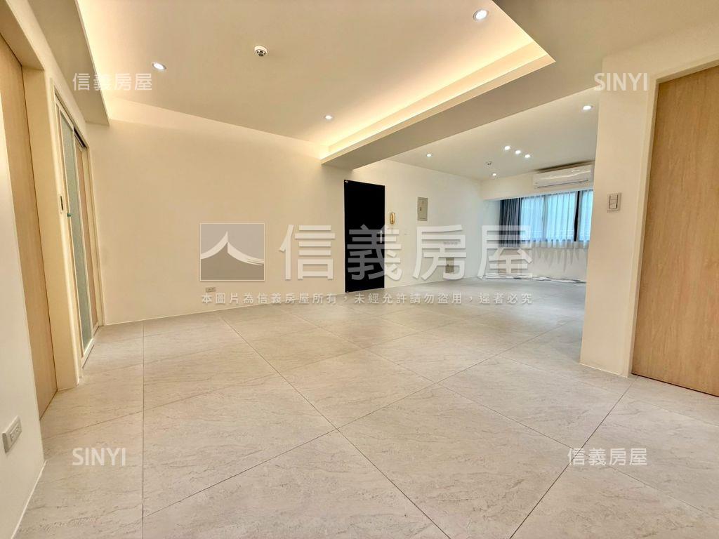 專任中興路簡約機能美寓房屋室內格局與周邊環境