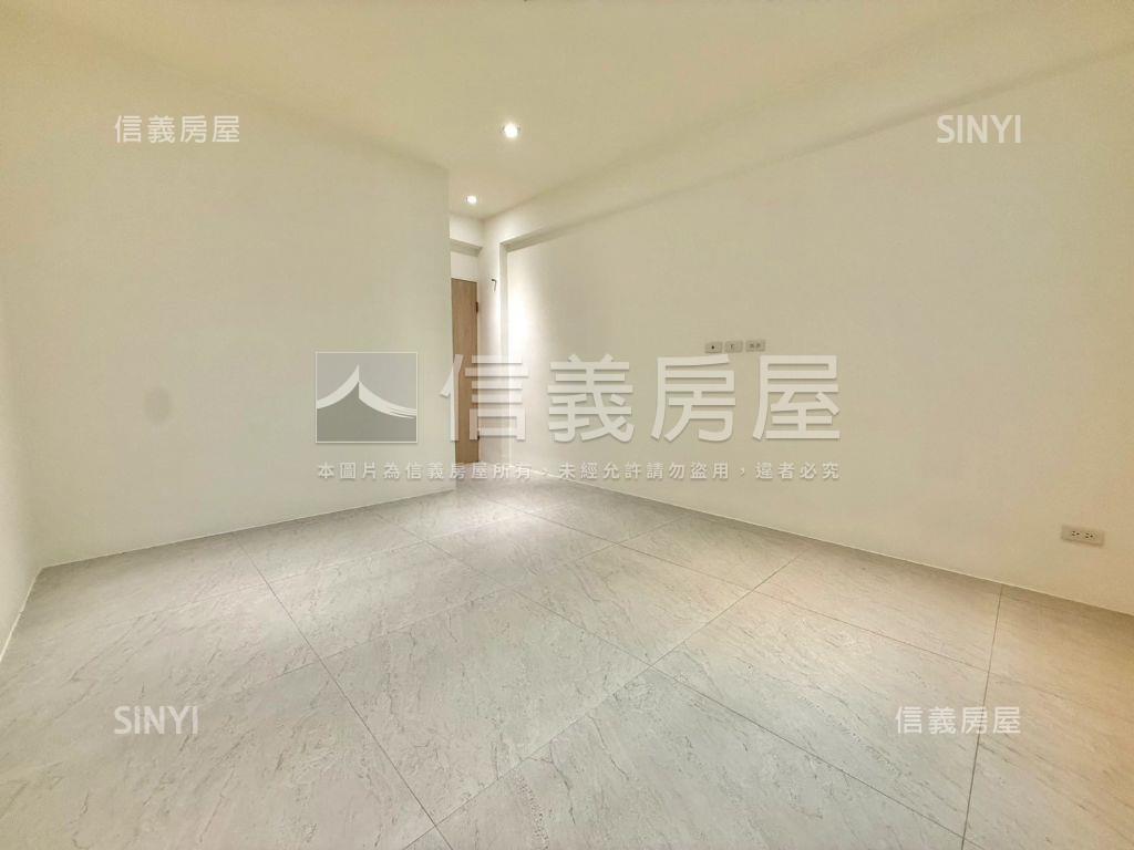 專任中興路簡約機能美寓房屋室內格局與周邊環境